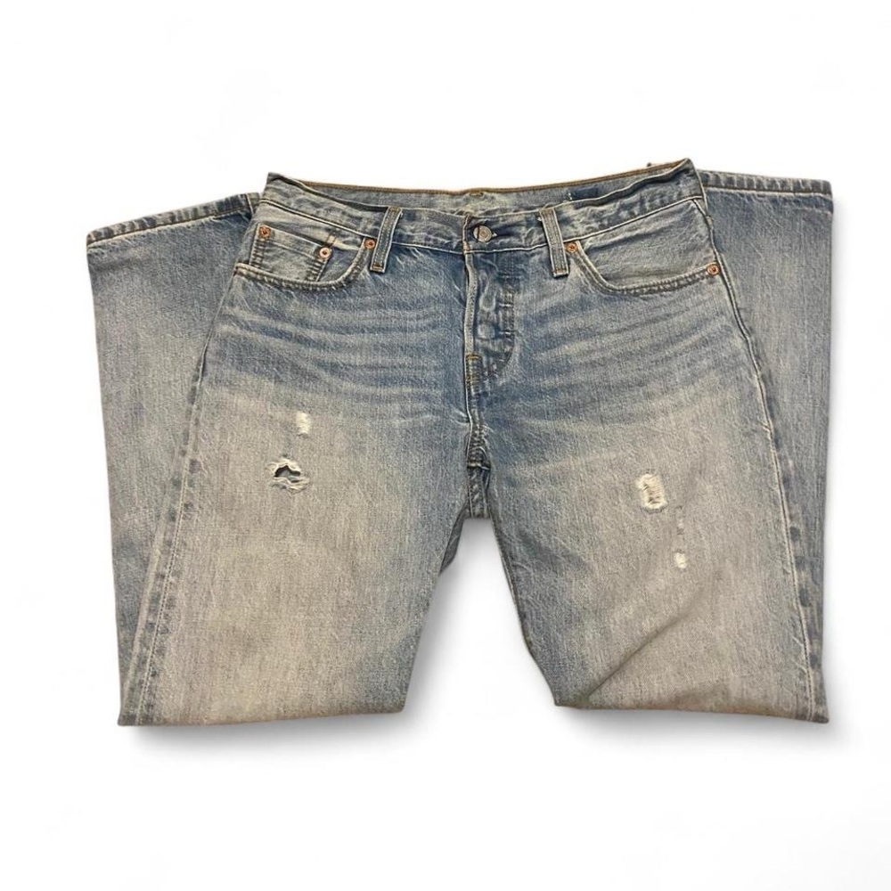 Levi’s Low Rise Light Wash Distressed Denim Jeans